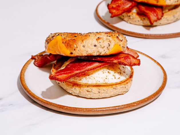 bacon egg and cheese bagel