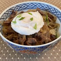 Gyudon (Japanese Beef Bowl)