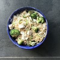 Sesame Noodles with Tofu and Broccoli