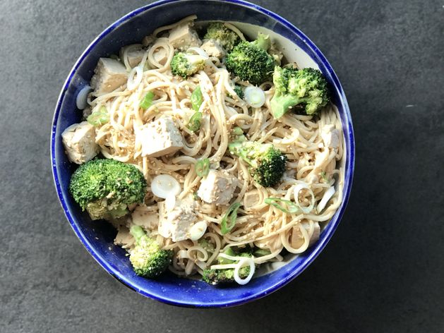Sesame Noodles with Tofu and Broccoli wide display