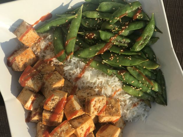 Honey Sriracha Tofu and Snap Peas wide display