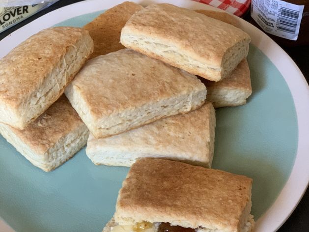 Brava Biscuits wide display