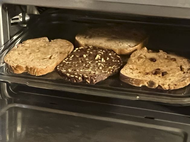 SLICED frozen SOURDOUGH top Zones 1&2 glass tray wide display