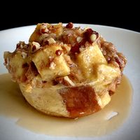 French Toast Muffins with Cinnamon Pecan Streusel