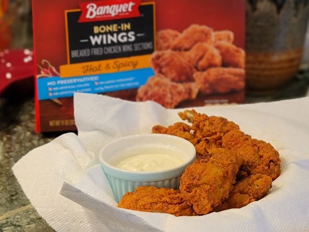 Banquet Frozen Chicken Wings wide display