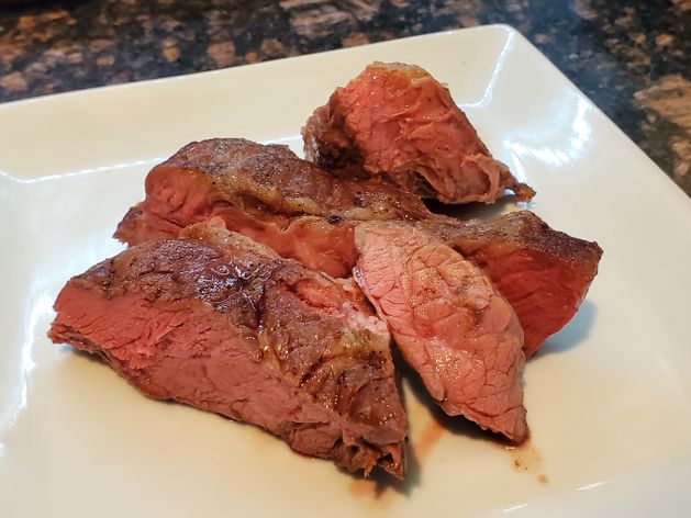 Chuck Roast Medium Rare (Full Pan) wide display
