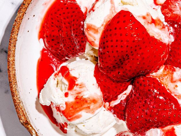 Roasted Strawberries & Ice Cream
