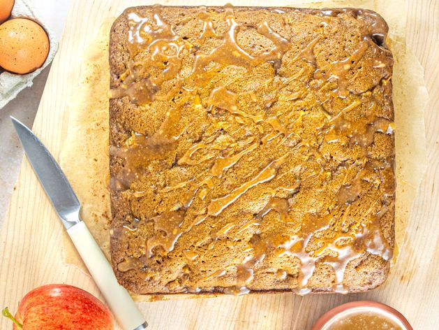 Apple Spice Cake